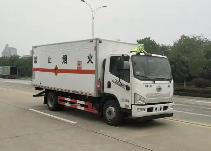 哈尔滨爆破器材运输车可以上高速吗？